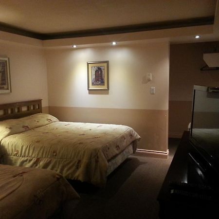 Traveller'S Inn Dawson Creek Esterno foto