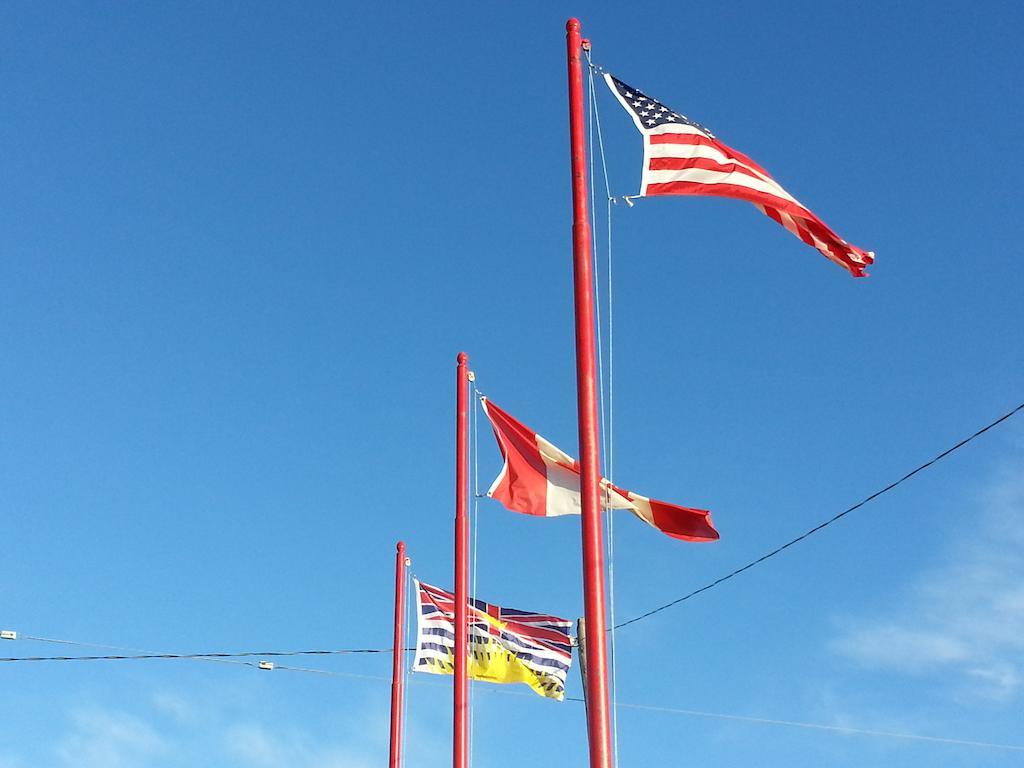 Traveller'S Inn Dawson Creek Esterno foto